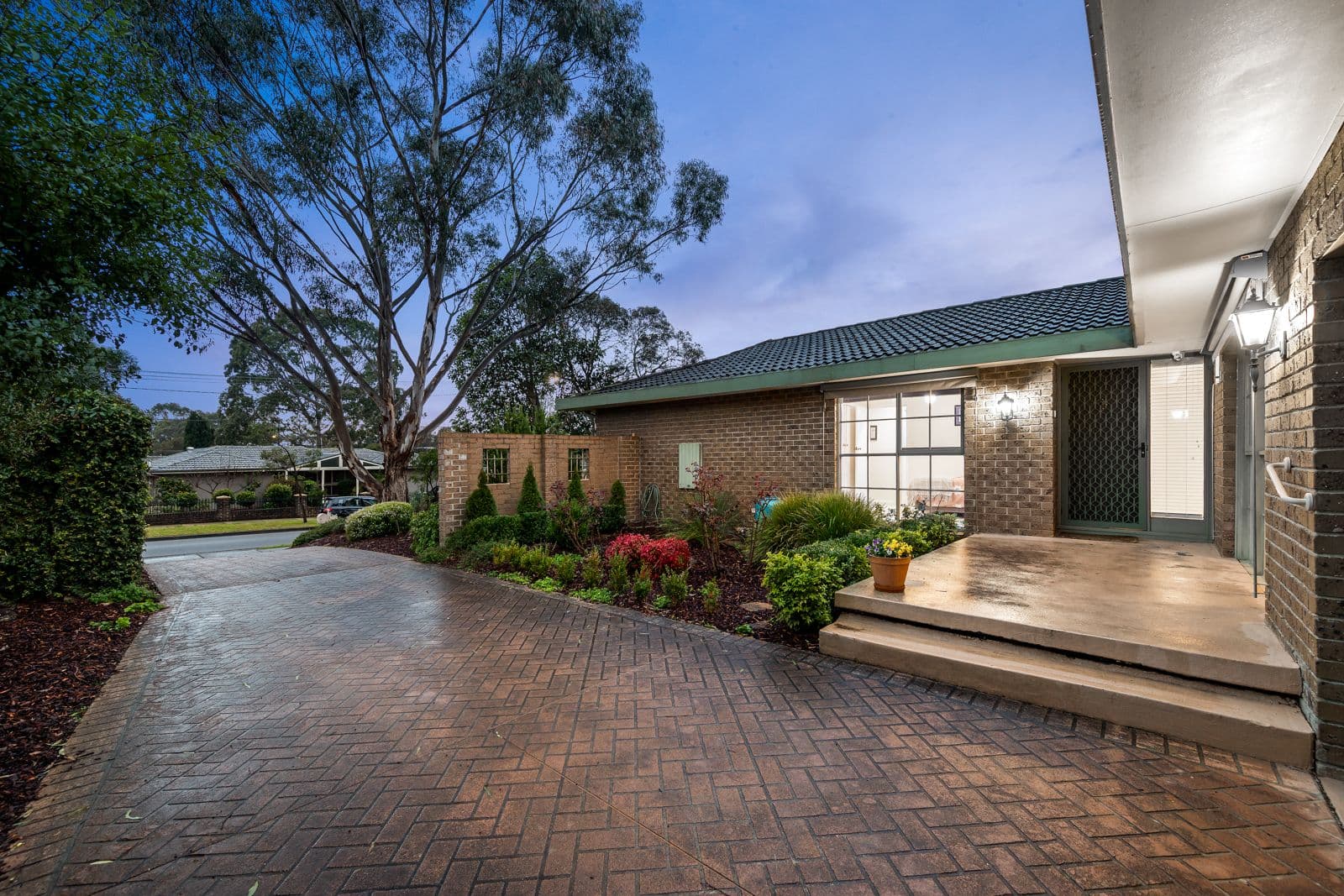 41 Appletree Drive, Glen Waverley VIC 3150, Glen Waverley - Thumbnail 2