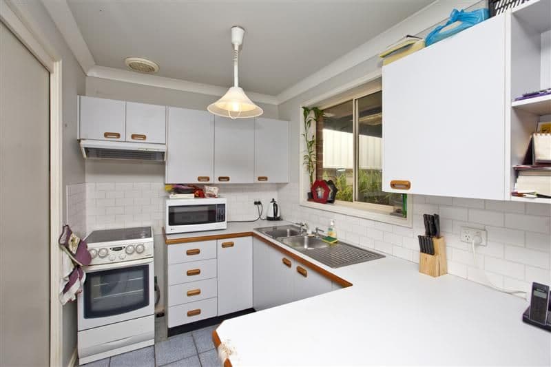 4 Herd Street, MOUNT HUTTON NSW 2290, Mount Hutton - Thumbnail 2