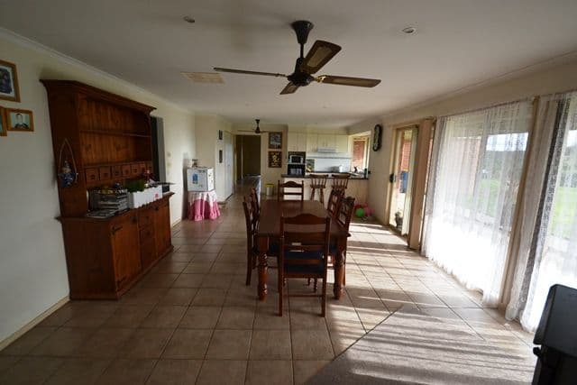 13 Roditis Avenue, Broadford VIC 3658, Broadford - Thumbnail 4
