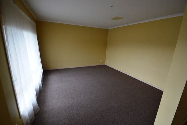 13 Roditis Avenue, Broadford VIC 3658, Broadford - Thumbnail 5