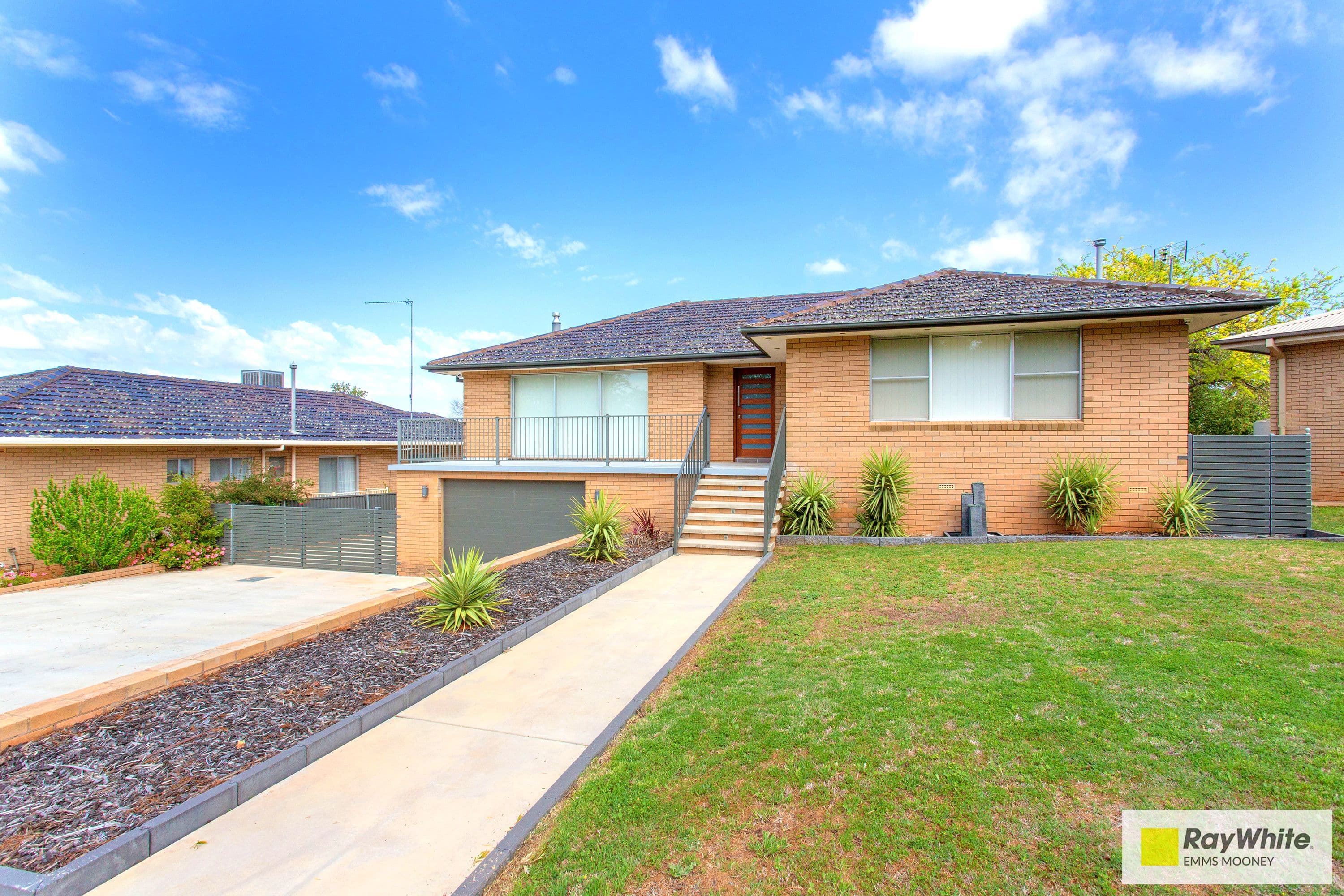 10 Elizabeth Avenue, Cowra - Image 1