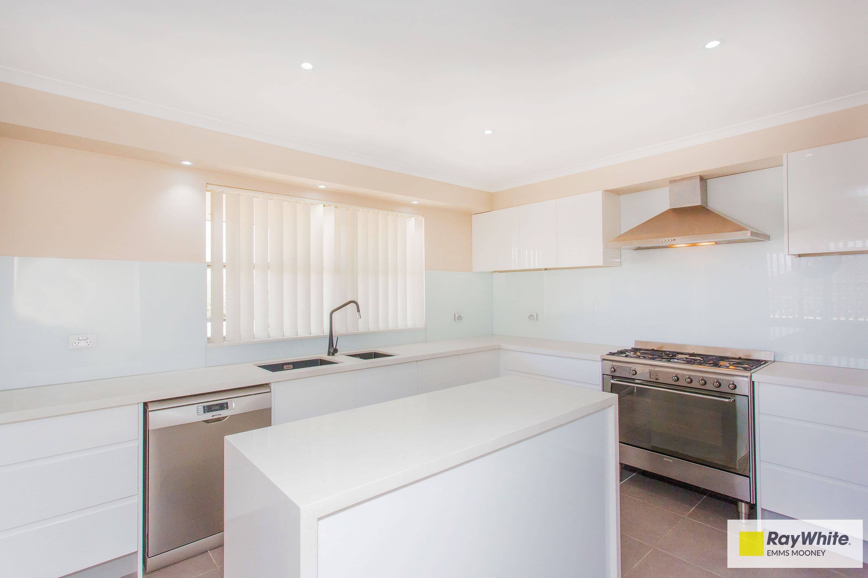 10 Elizabeth Avenue, Cowra - Thumbnail 4