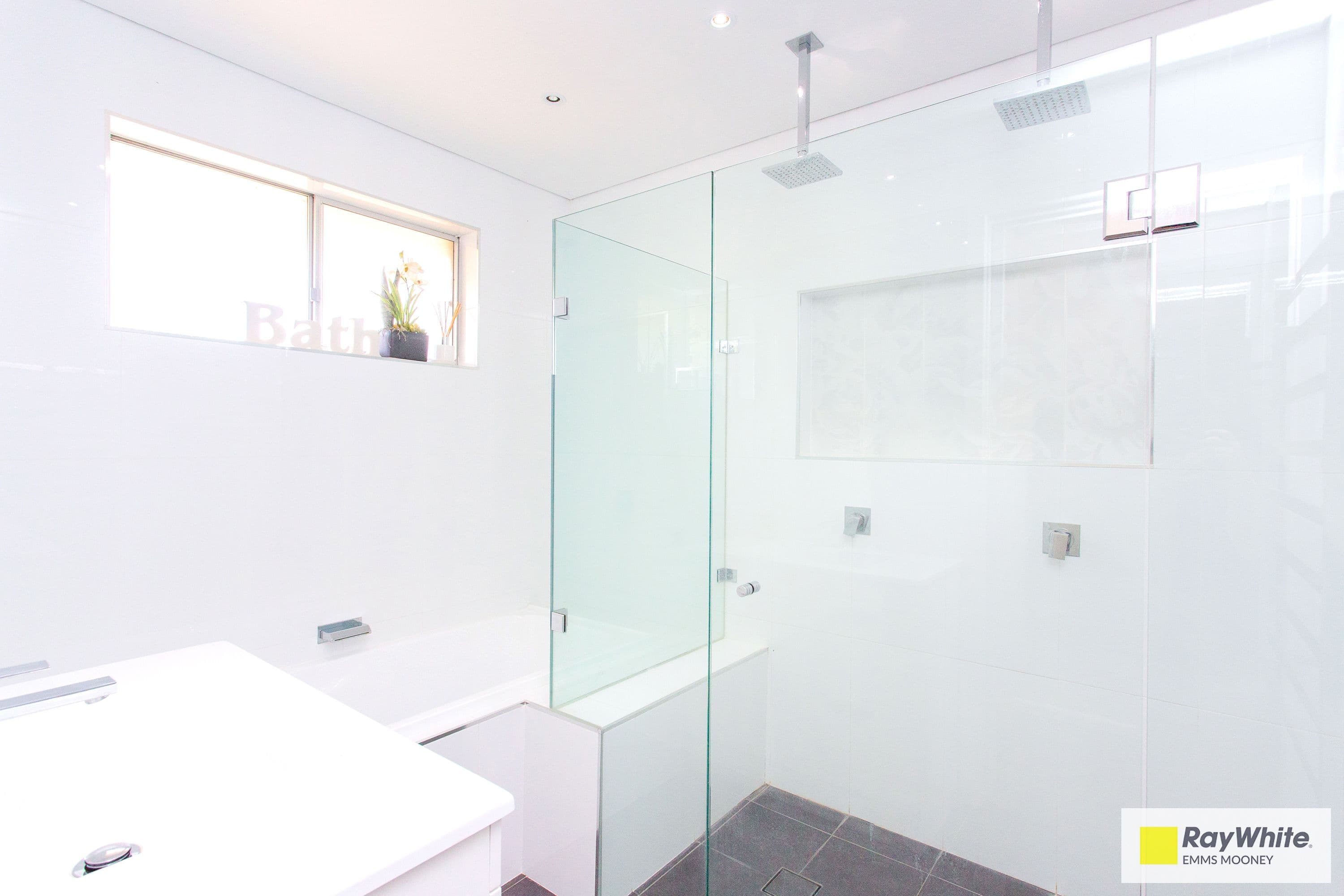 10 Elizabeth Avenue, Cowra - Thumbnail 8