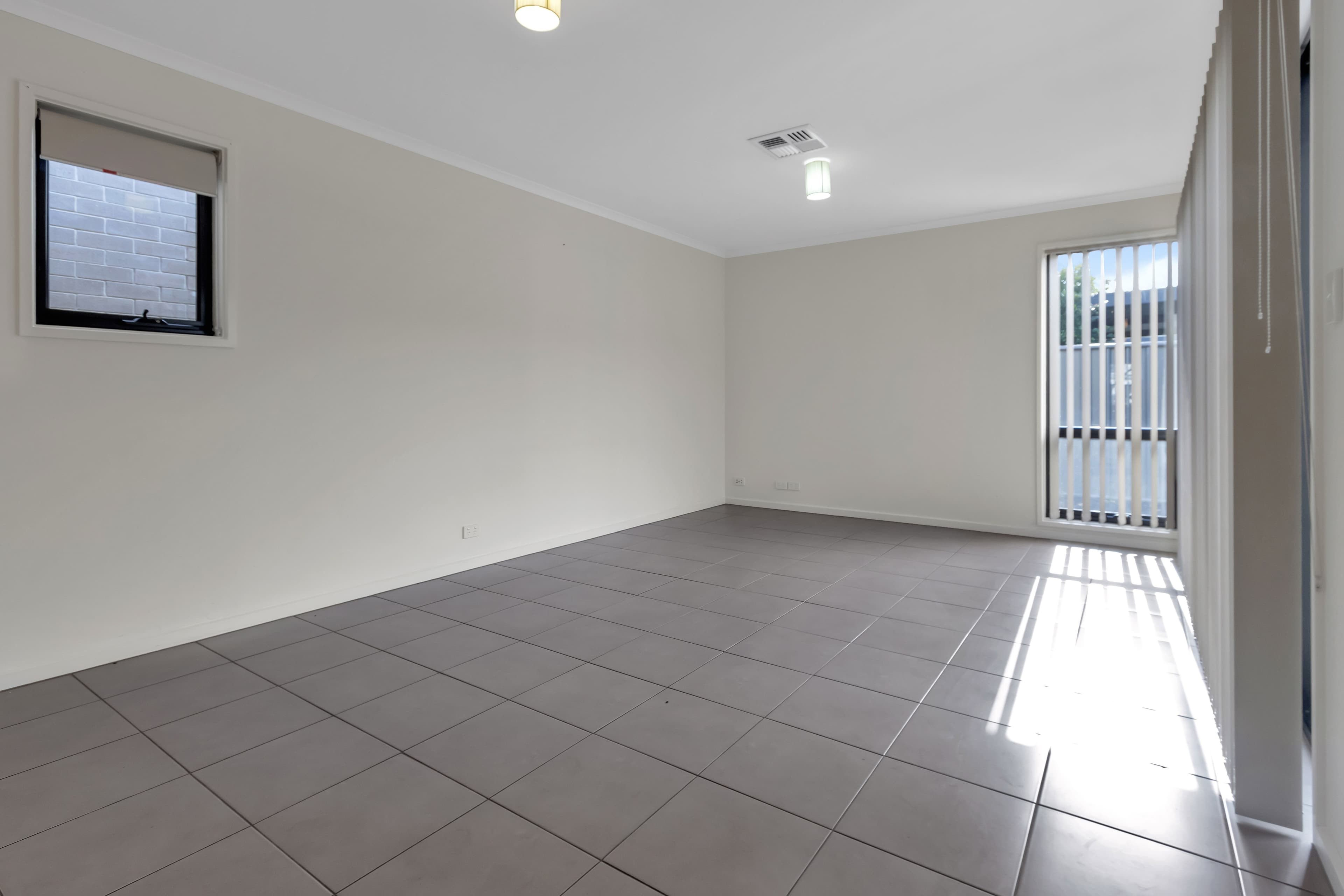 4 Tulloch Drive, St Clair SA 5011, St Clair - Thumbnail 7
