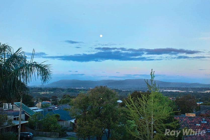 30 Brazilia Drive, GLEN WAVERLEY VIC 3150, Glen Waverley - Thumbnail 3