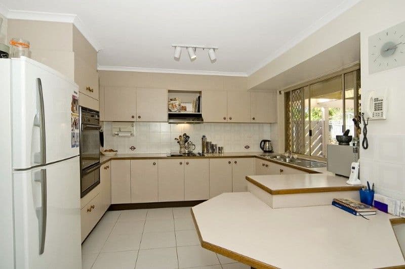 19 Avondale Road, SINNAMON PARK QLD 4073, Sinnamon Park - Thumbnail 3