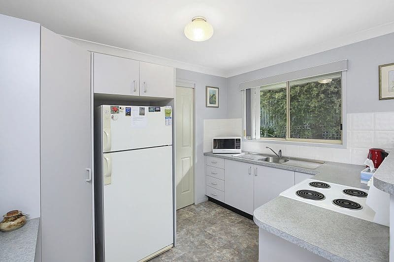 210 Lakedge Avenue, BERKELEY VALE NSW 2261, Berkeley Vale - Thumbnail 4