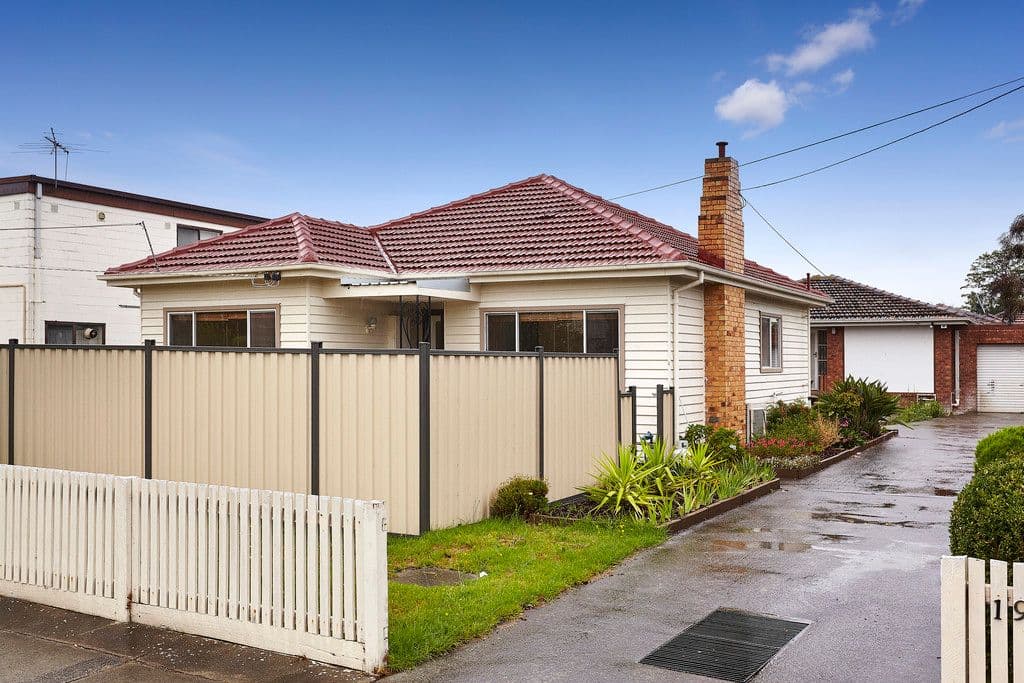 19 Legon Road, Oakleigh South VIC 3167, Oakleigh South - Thumbnail 2