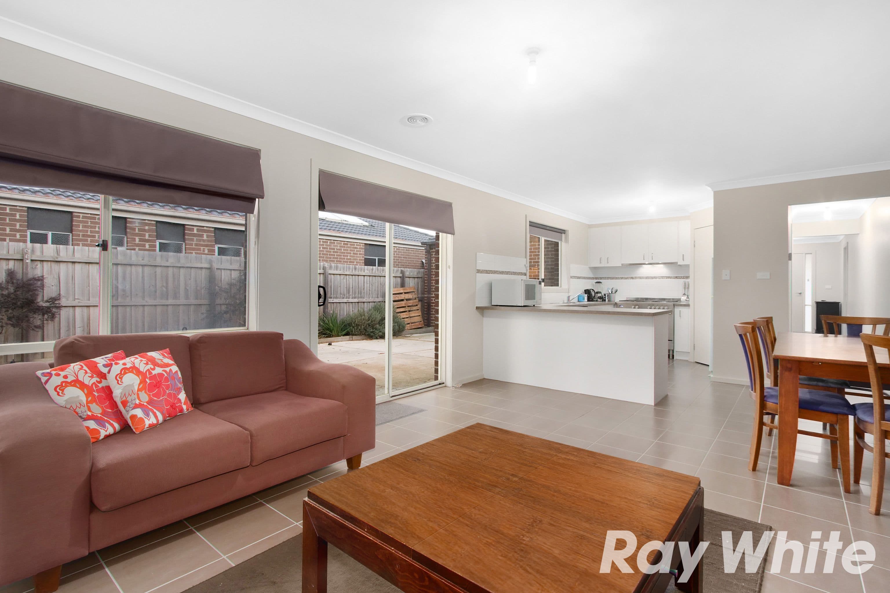 49 Melissa Way, Pakenham VIC 3810, Pakenham - Thumbnail 4