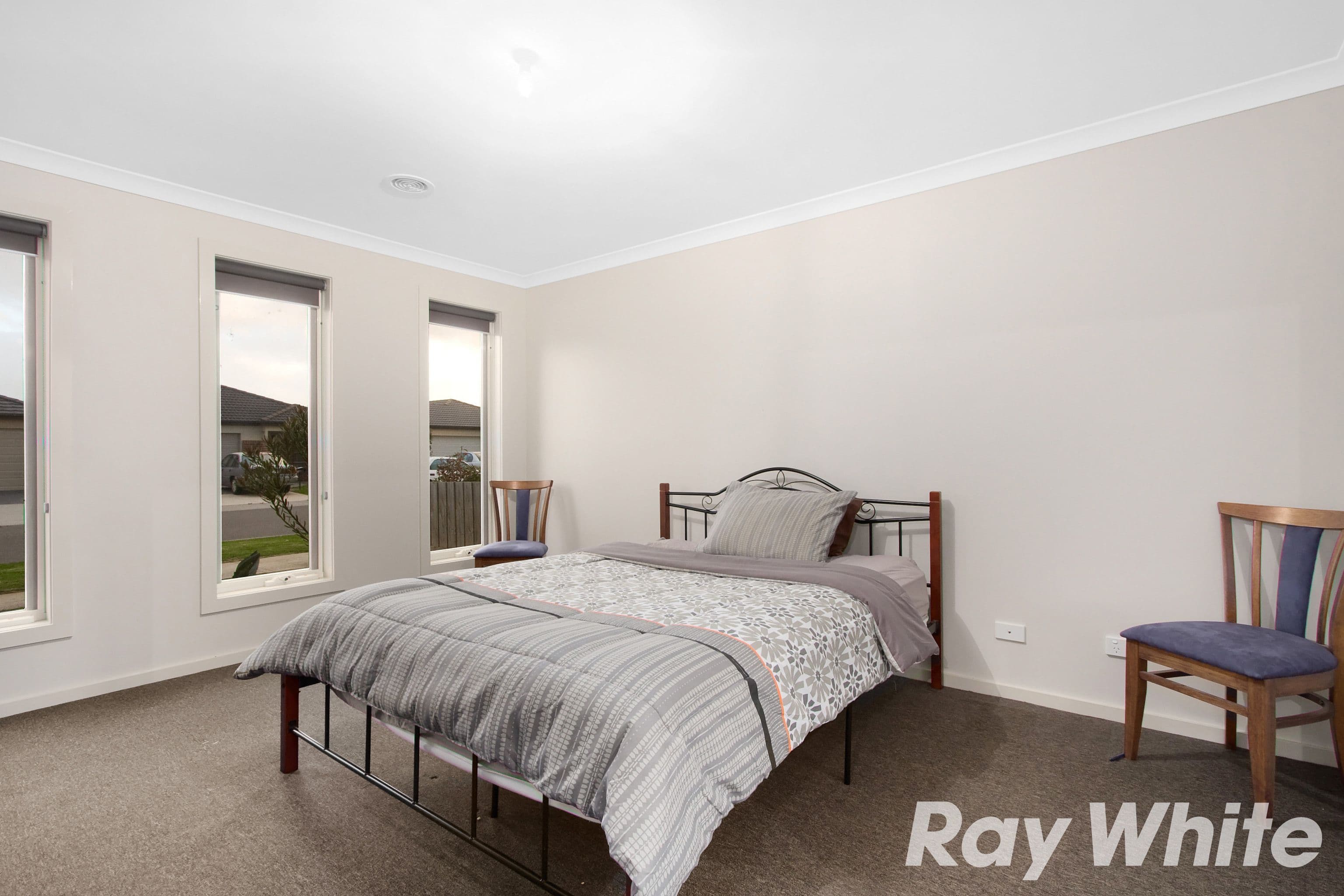 49 Melissa Way, Pakenham VIC 3810, Pakenham - Thumbnail 6