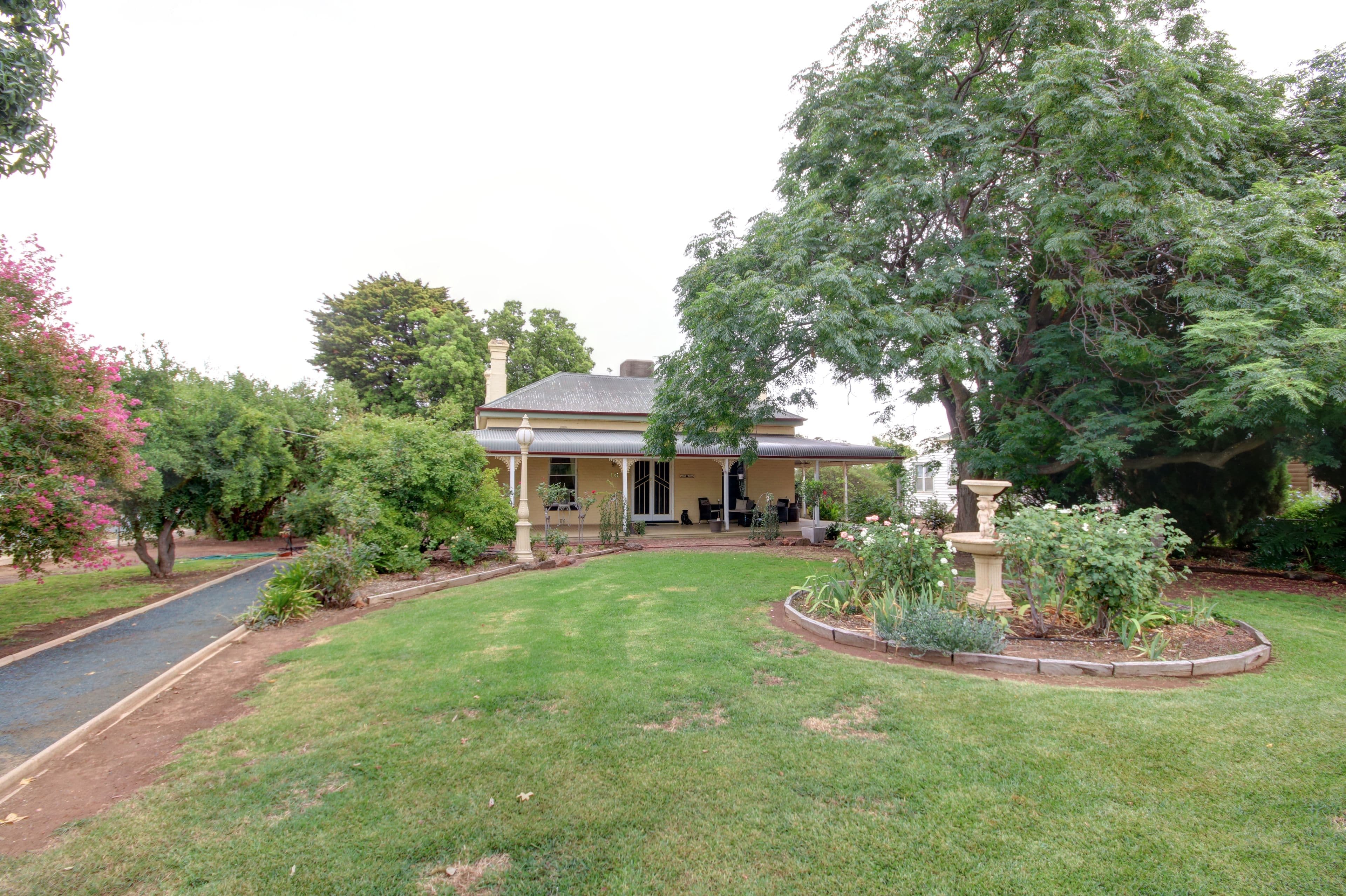 16 Echuca Road, Rochester VIC 3561, Rochester - Image 1