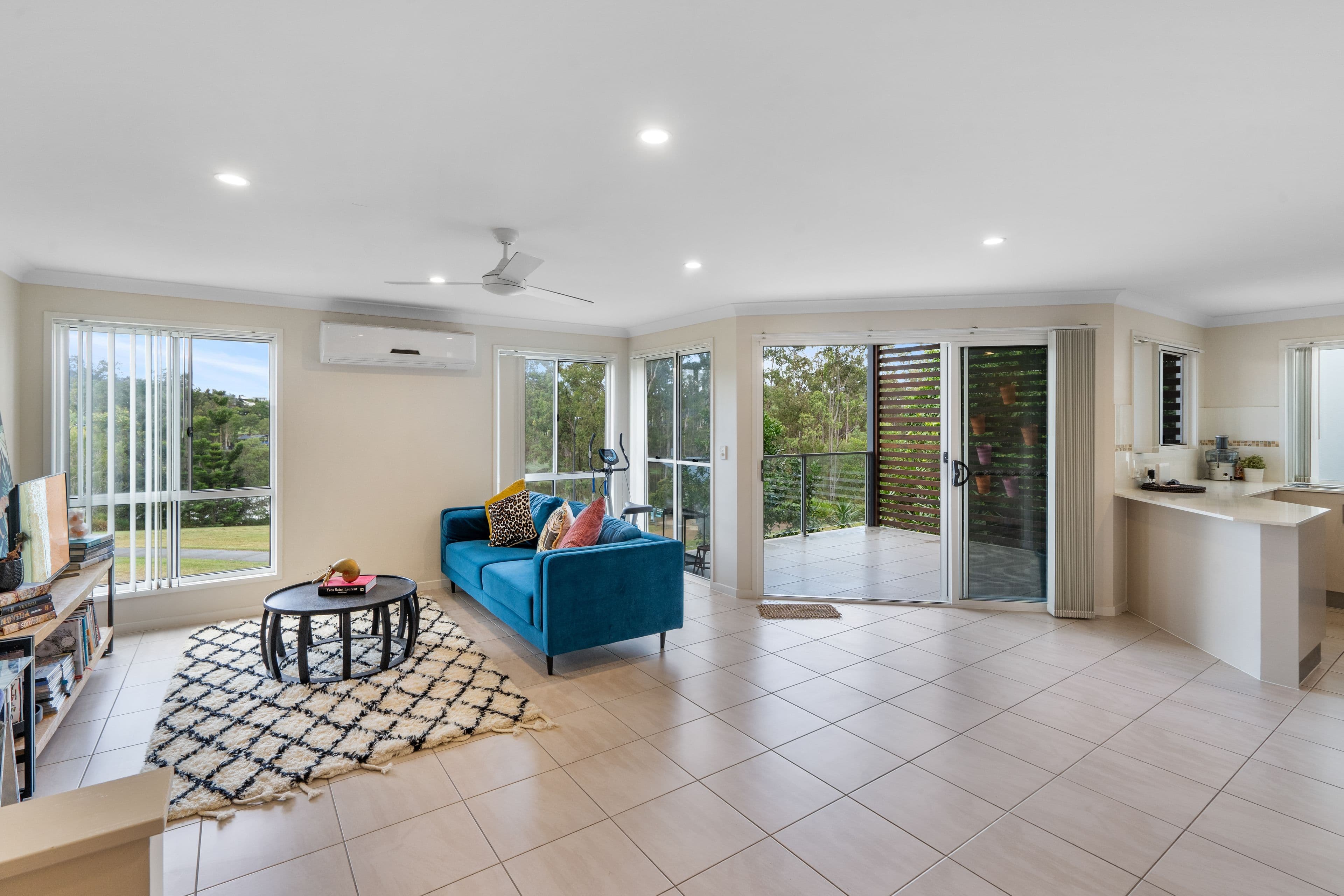 2 Lakes Entrance Drive, Springfield Lakes QLD 4300, Springfield Lakes - Thumbnail 2