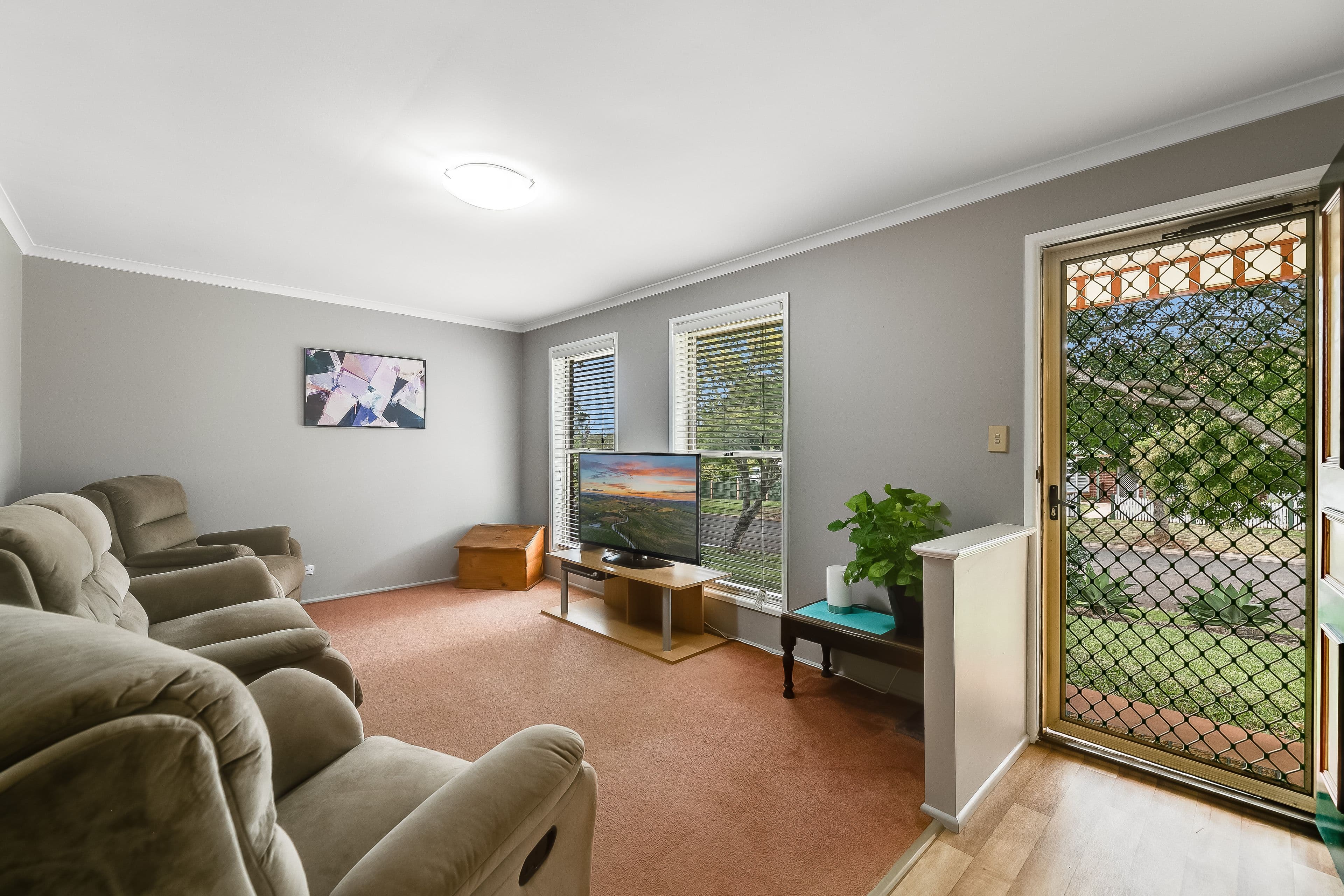 16 Lacebark Court, Glenvale QLD 4350, Glenvale - Thumbnail 2