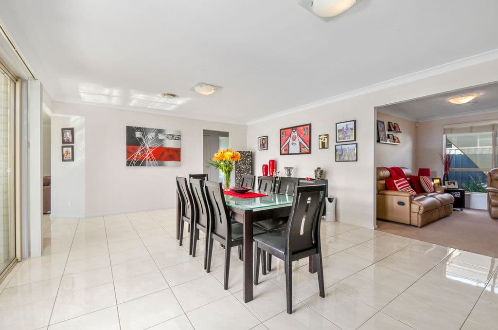 1 Penterong Way, Haywards Bay - Thumbnail 3