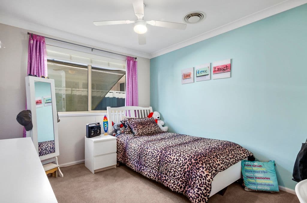 1 Penterong Way, Haywards Bay - Thumbnail 8