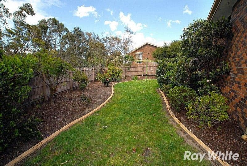13 Calder Way, WANTIRNA SOUTH VIC 3152, Wantirna South - Thumbnail 6