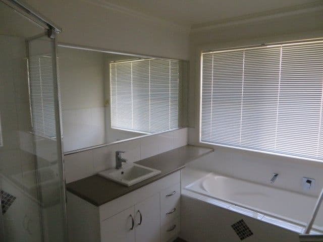 20 Bassett Court, Roma QLD 4455, Roma - Thumbnail 5