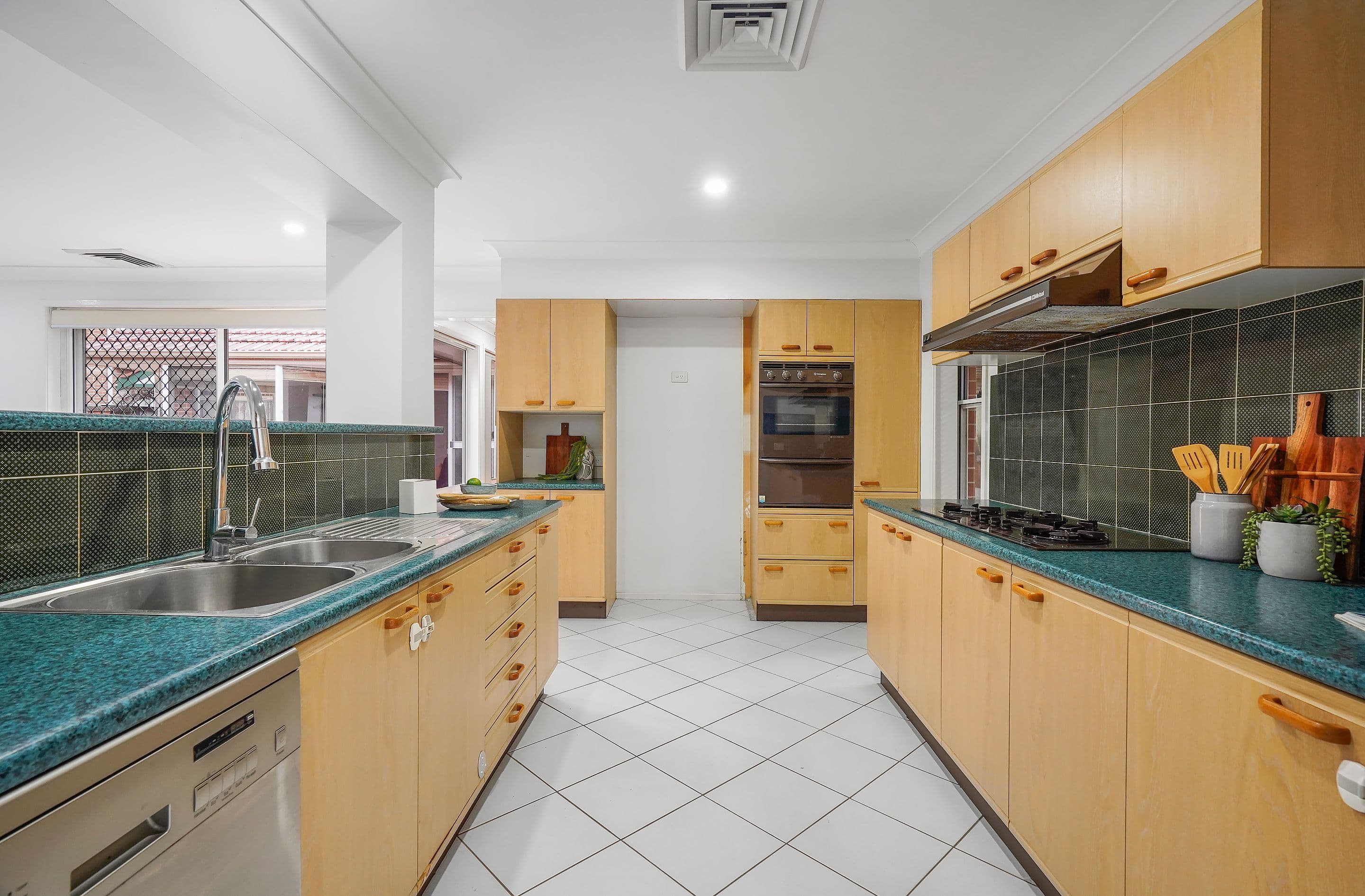32 Hampton Crescent, Prospect NSW 2148, Prospect - Thumbnail 6