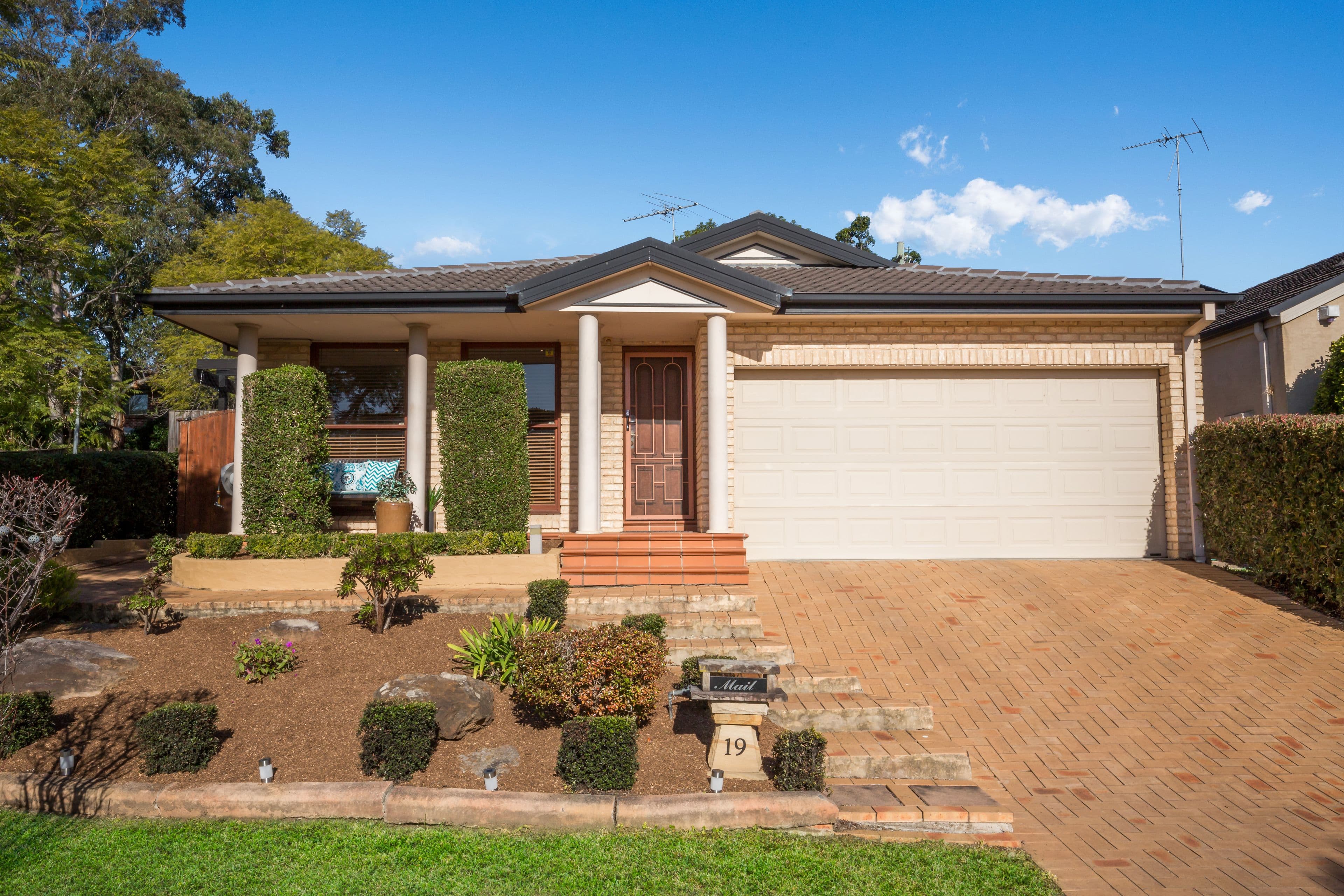 19 Myee Crescent, Baulkham Hills - Image 1