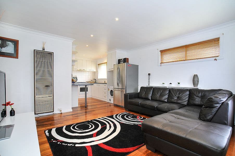 99 Scoresby Road, BAYSWATER VIC 3153, Bayswater - Thumbnail 2