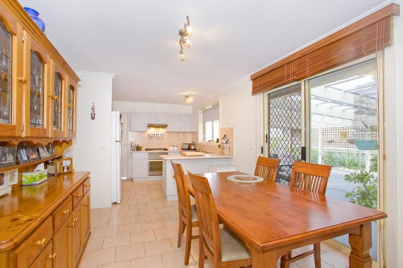 18 Trenton Parade, ST ALBANS PARK VIC 3219, St Albans Park - Thumbnail 3