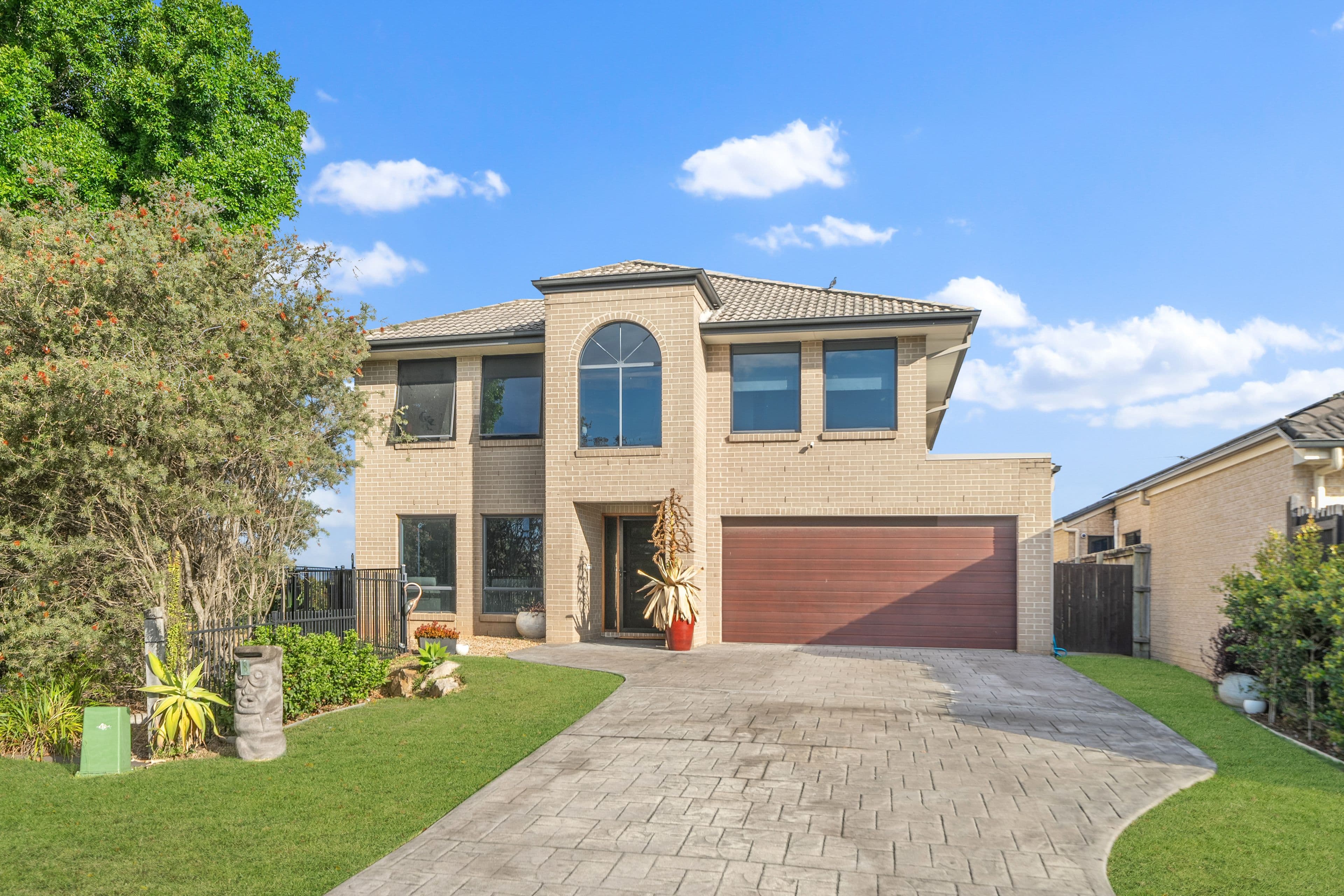 8 Hirsch Court, North Lakes QLD 4509, North Lakes - Thumbnail 2