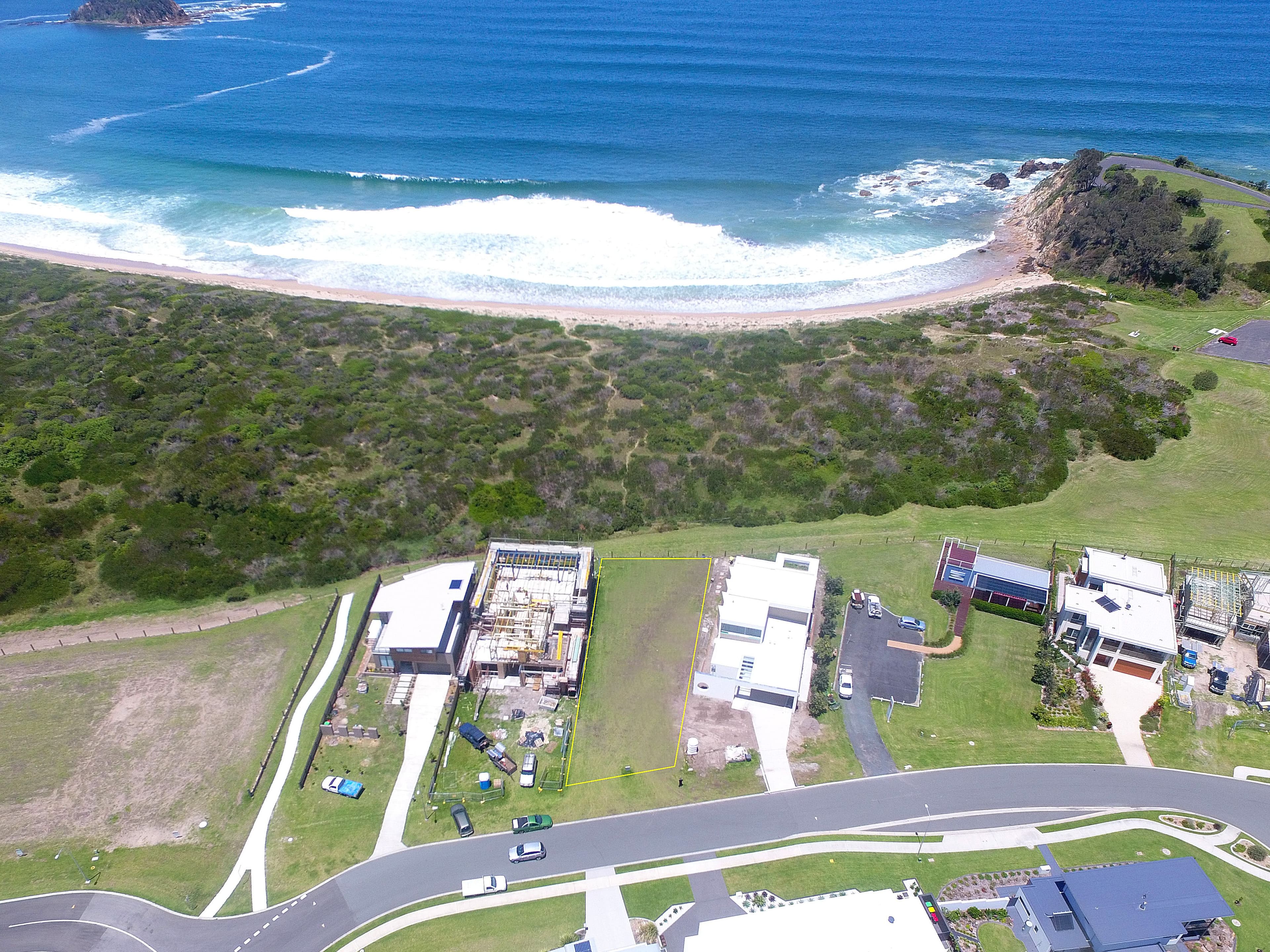 11 Beachside Boulevard, Tomakin NSW 2537, Tomakin - Thumbnail 2