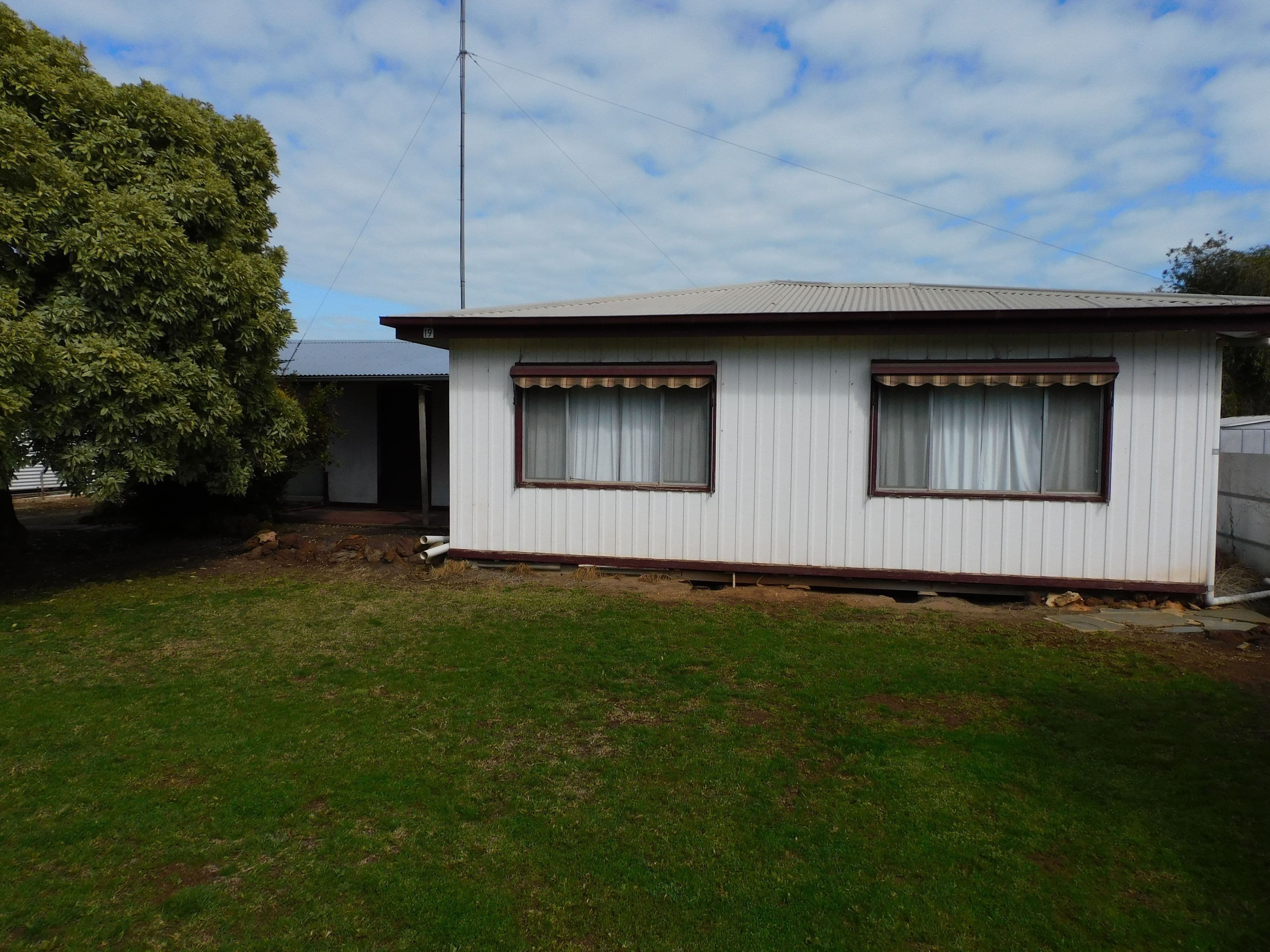 19 Memorial Drive, Padthaway SA 5271, Padthaway - Image 1