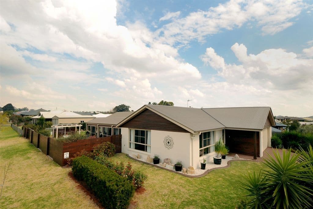 21 Currawong Drive, HIGHFIELDS QLD 4352, Highfields - Thumbnail 2