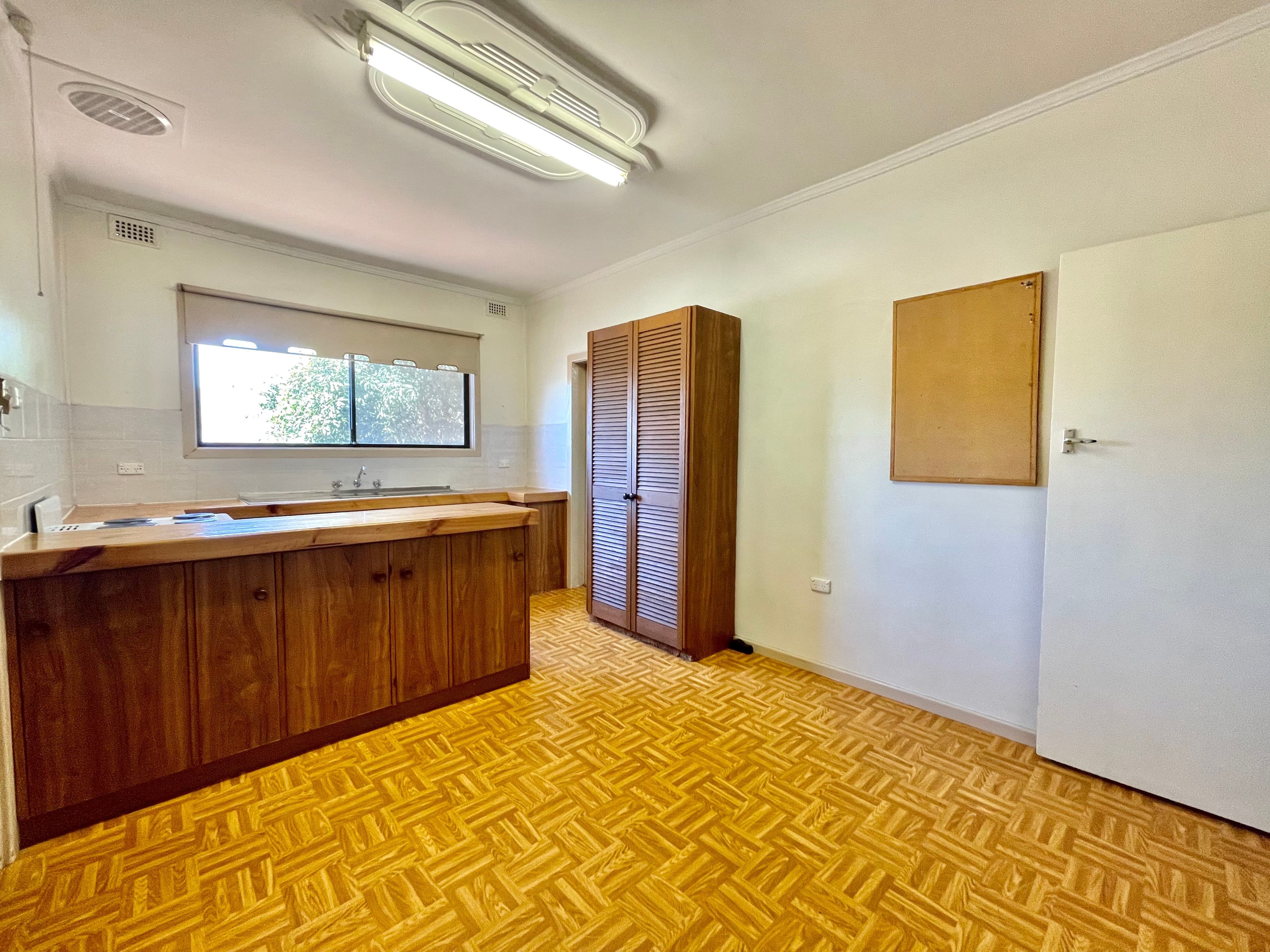 35 Davenport Street, Port Augusta SA 5700, Port Augusta - Thumbnail 4