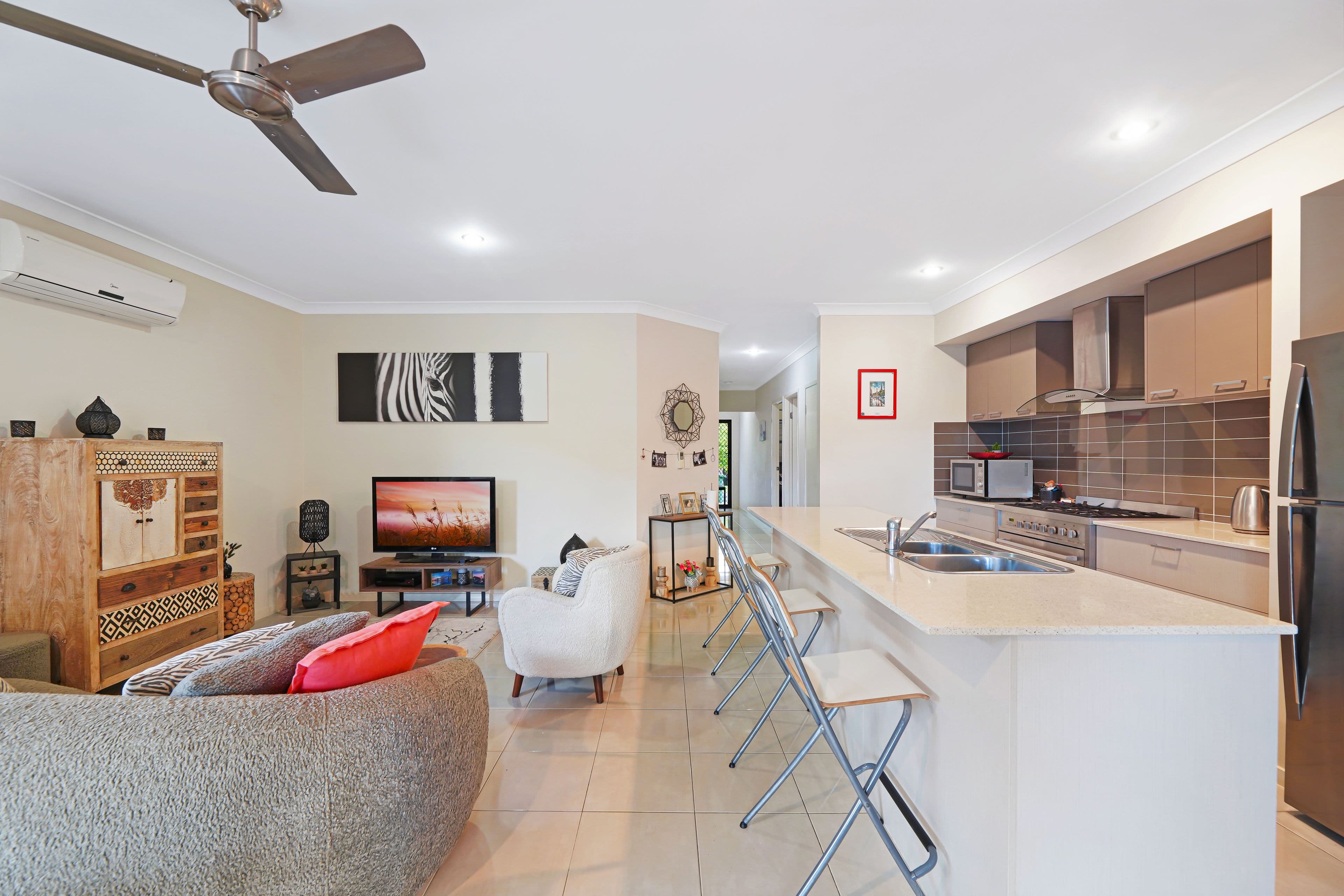 18 River Run Circuit, Ormeau Hills QLD 4208, Ormeau Hills - Thumbnail 2