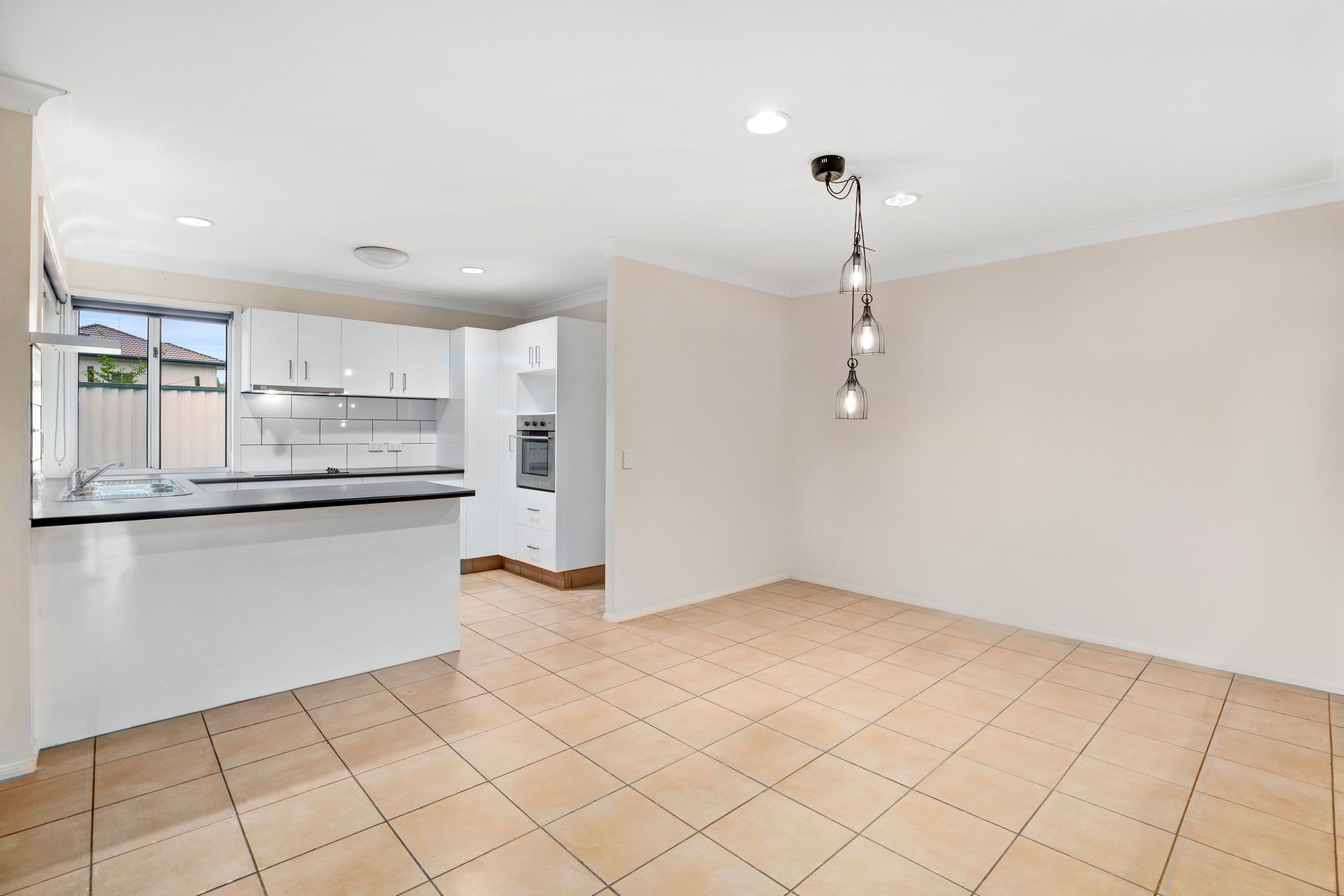 9 Harrow Place, Arundel QLD 4214, Arundel - Thumbnail 4
