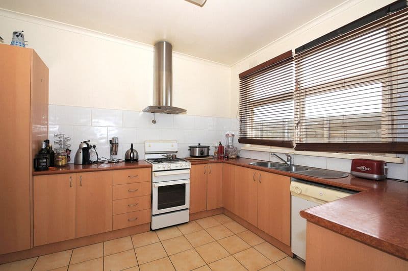 15 Clarendon Street, FRANKSTON VIC 3199, Frankston - Thumbnail 2