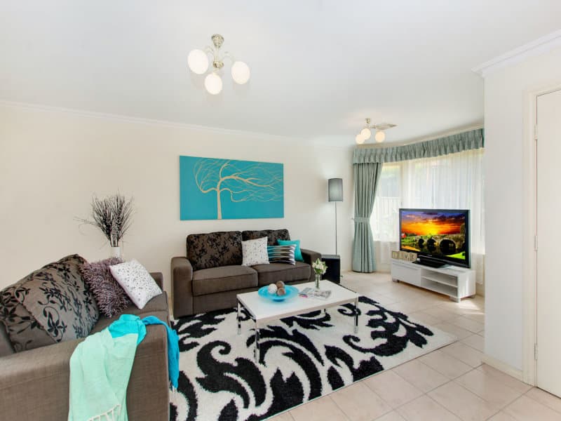 8 Burgundy Way, Glengowrie - Thumbnail 2