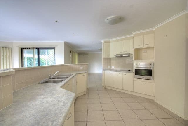 20 Krystyna Court, KARALEE QLD 4306, Karalee - Thumbnail 2