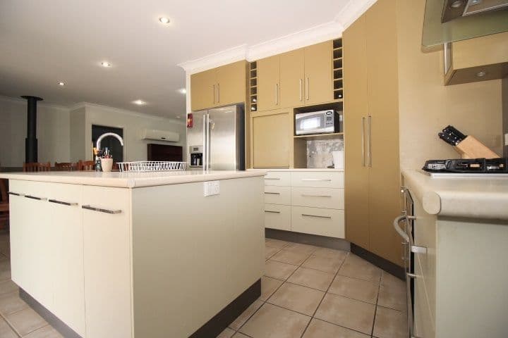 4 Kettle Street, Capella QLD 4723, Capella - Thumbnail 4