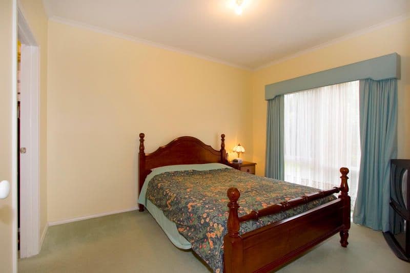 13   Oak Avenue, CHELTENHAM VIC 3192, Cheltenham - Thumbnail 4