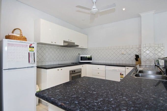 12 Debbie Way, Nerang, QLD, 4211, Nerang - Thumbnail 4