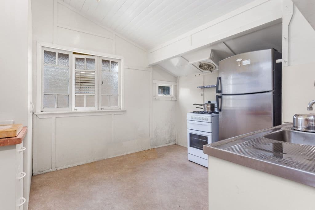 18 Lincoln Street, Wilston QLD 4051, Wilston - Thumbnail 5