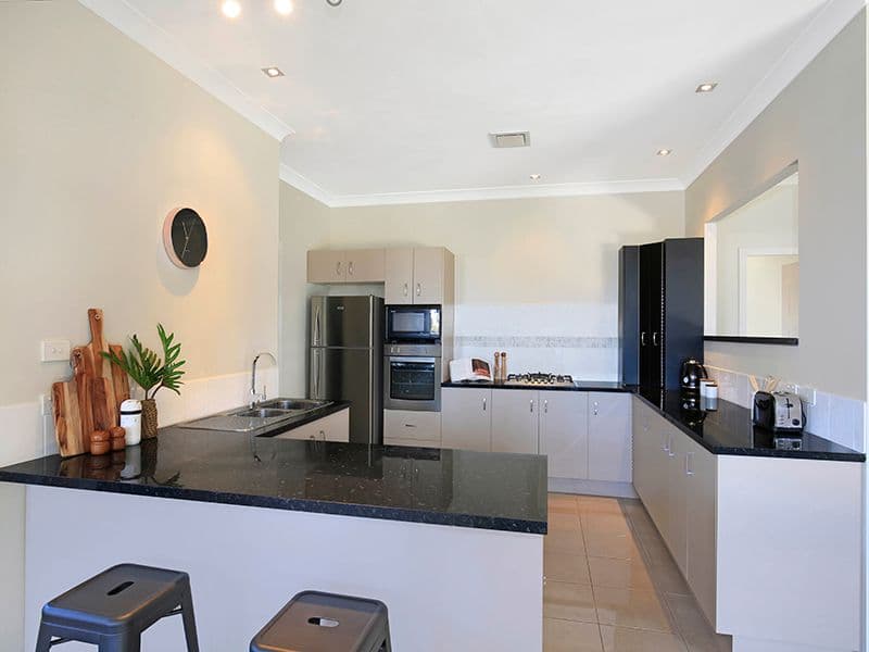 11 Gerongar Crescent, Haywards Bay - Thumbnail 3