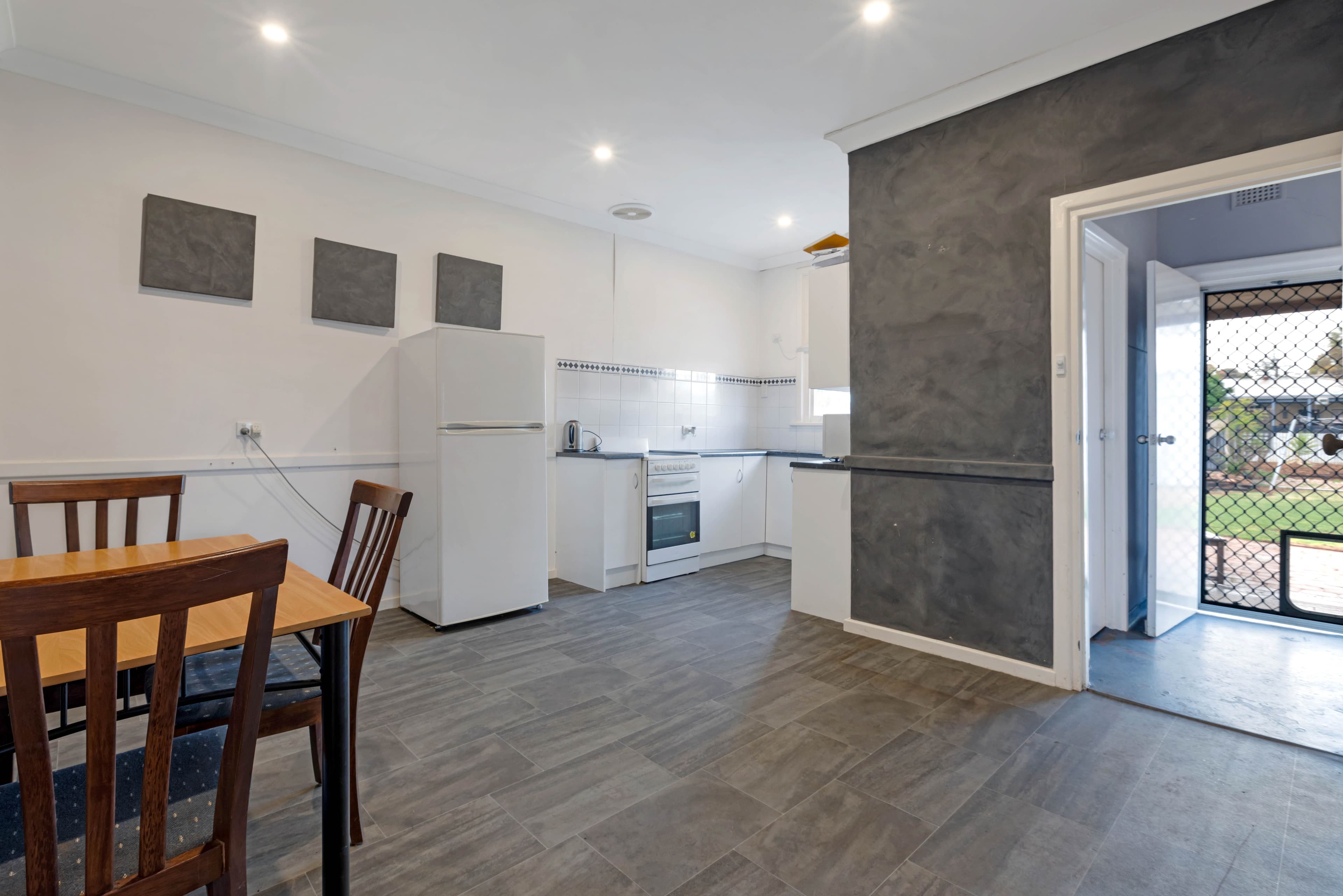 8 Tisbury Street, Elizabeth North SA 5113, Elizabeth North - Thumbnail 3