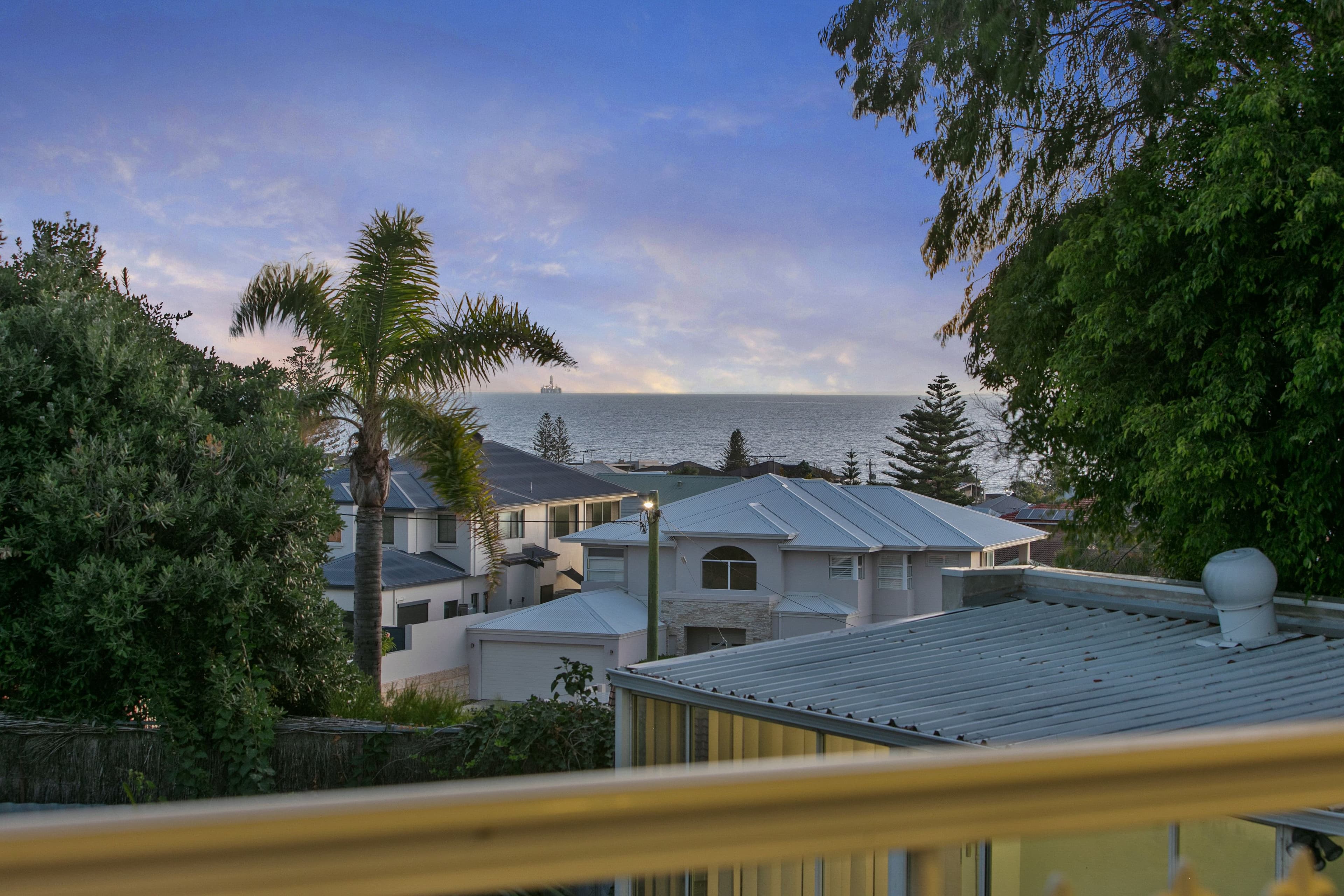 57 Kempenfeldt Avenue, Sorrento WA 6020, Sorrento - Thumbnail 3