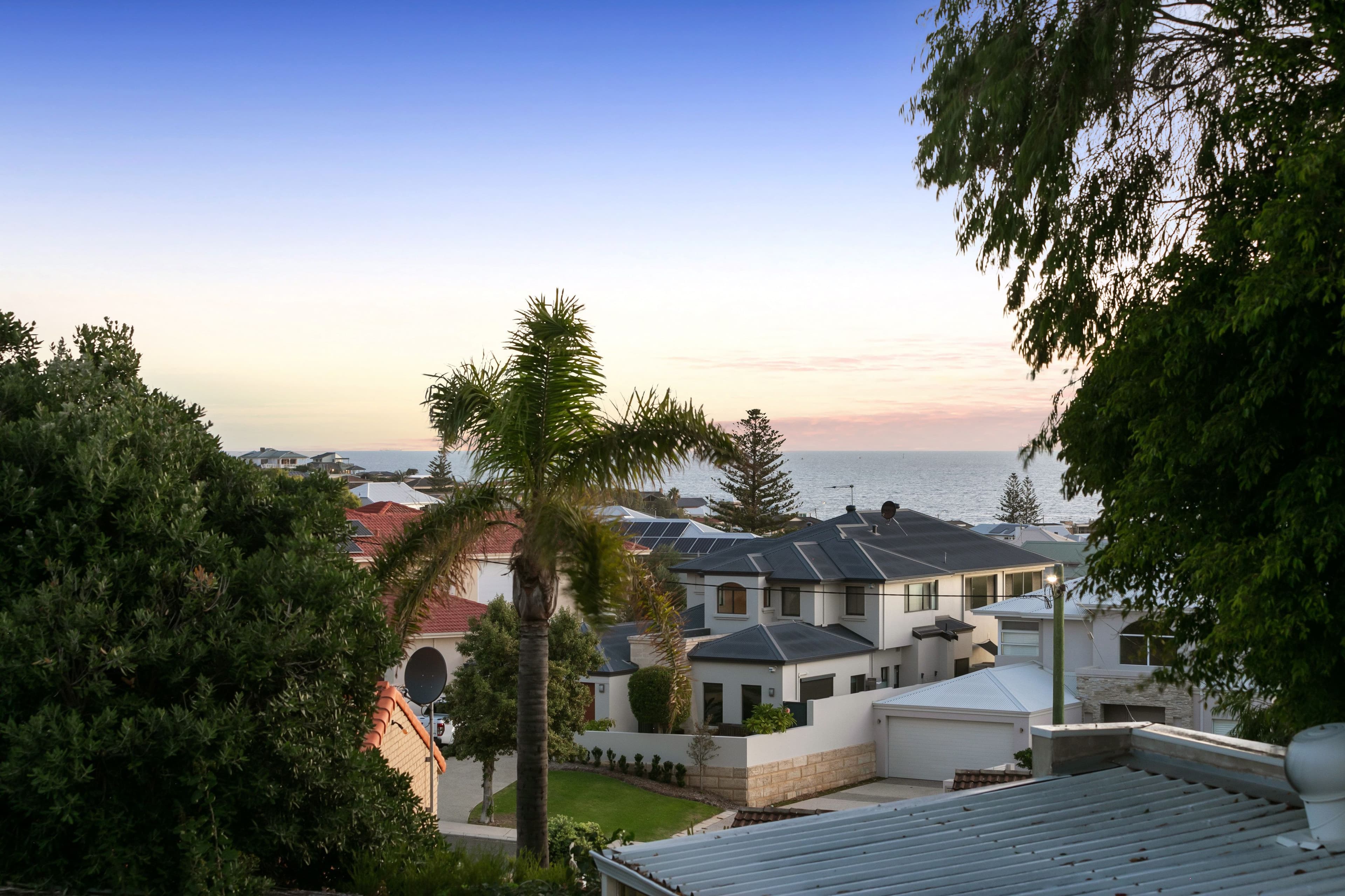 57 Kempenfeldt Avenue, Sorrento WA 6020, Sorrento - Thumbnail 7