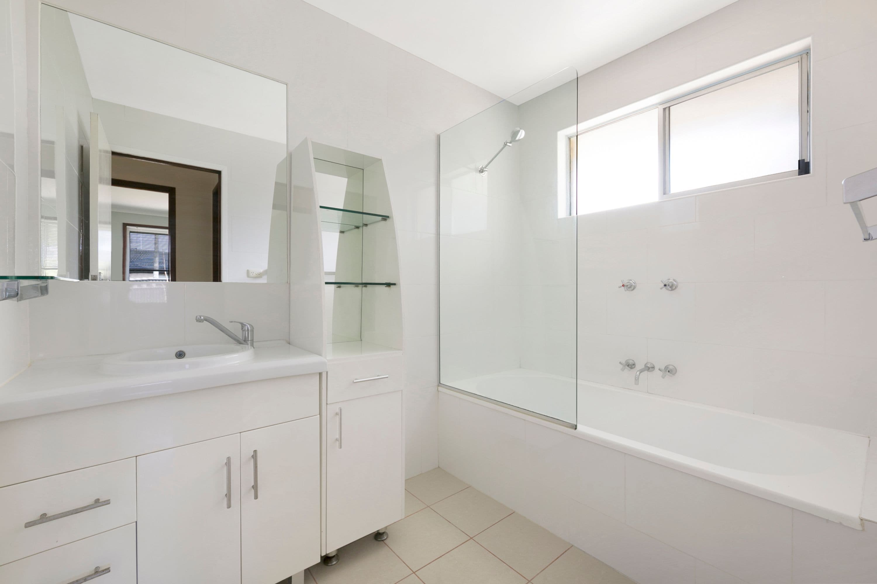 57 Alec Avenue, Mermaid Waters QLD 4218, Mermaid Waters - Thumbnail 4