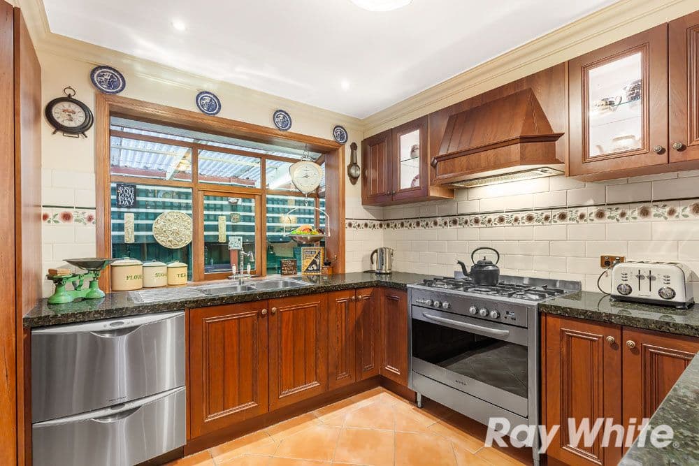 4 Friendship Avenue, Mill Park VIC 3082, Mill Park - Thumbnail 2