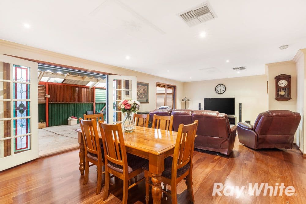 4 Friendship Avenue, Mill Park VIC 3082, Mill Park - Thumbnail 3