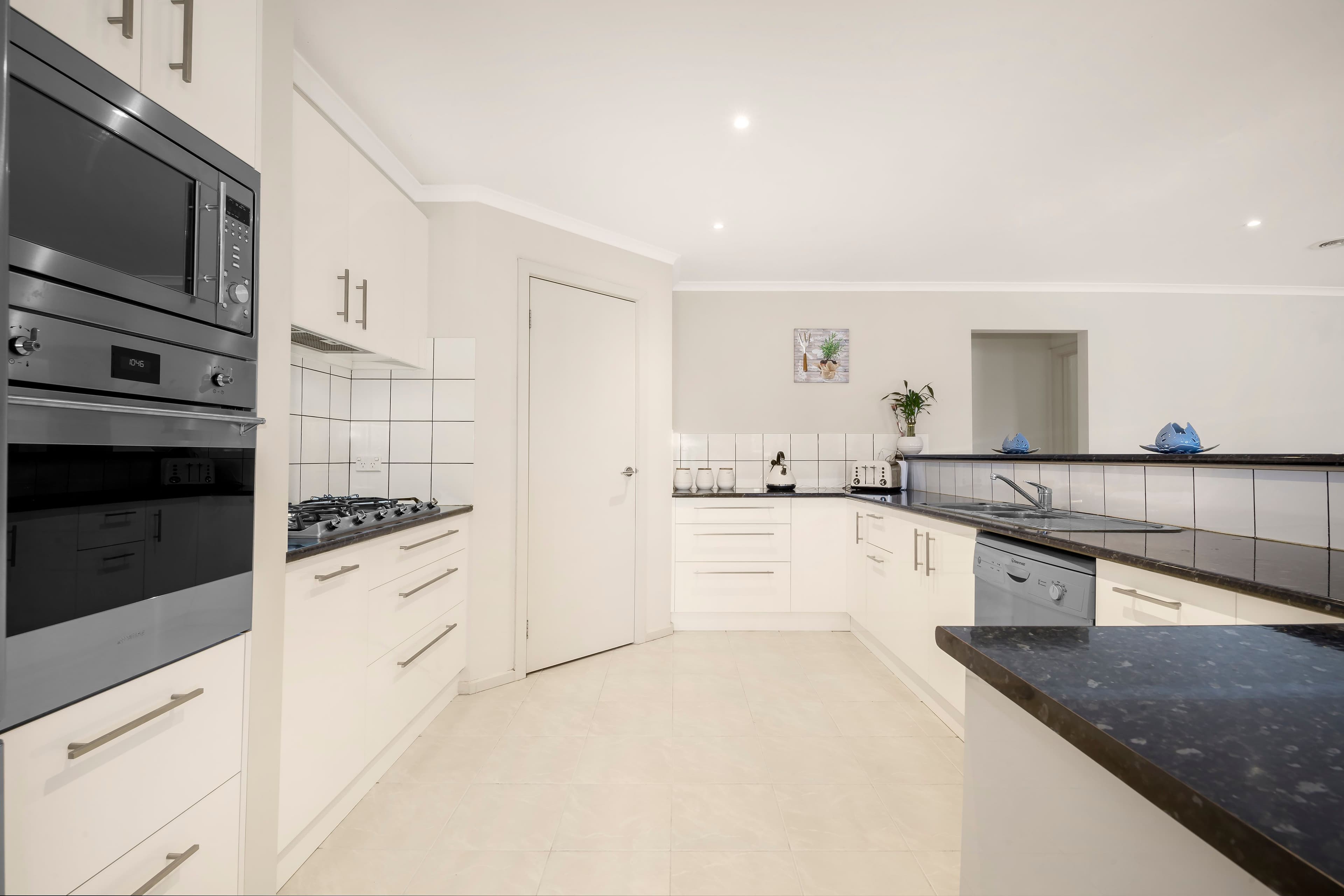 17 Cottage Boulevard, Epping VIC 3076, Epping - Thumbnail 4