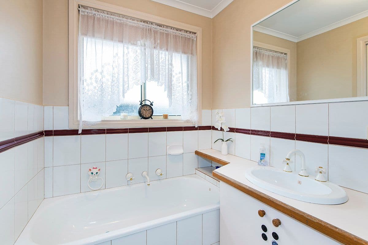 9 Bradley Drive, Mill Park VIC 3082, Mill Park - Thumbnail 6