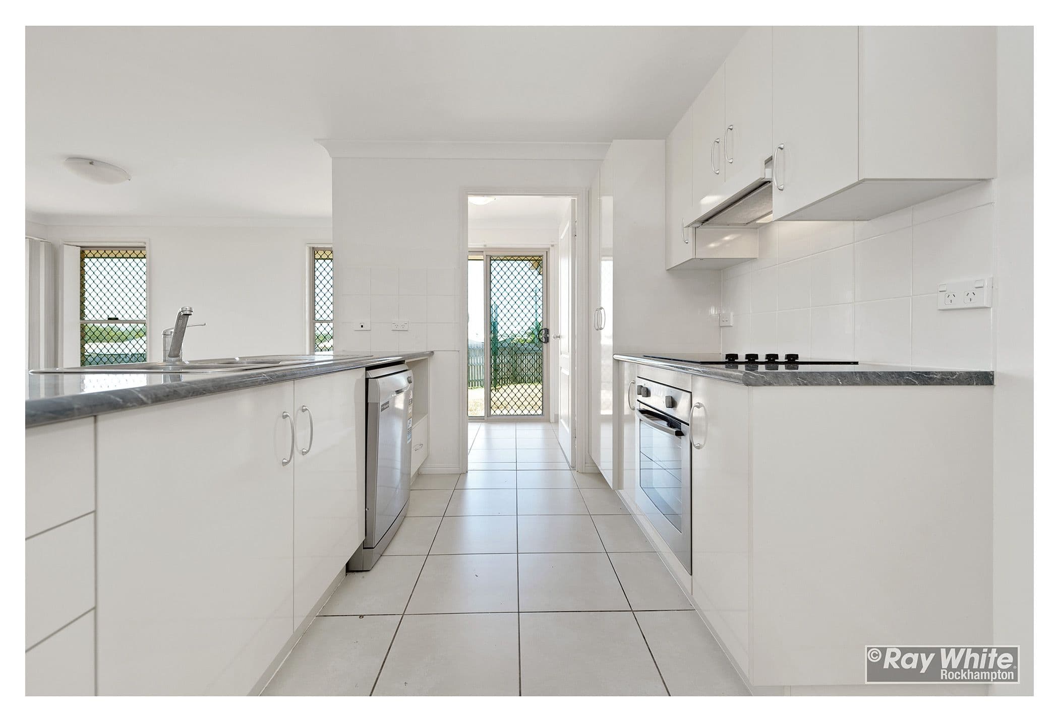 9 Perkins Court, Gracemere QLD 4702, Gracemere - Thumbnail 3