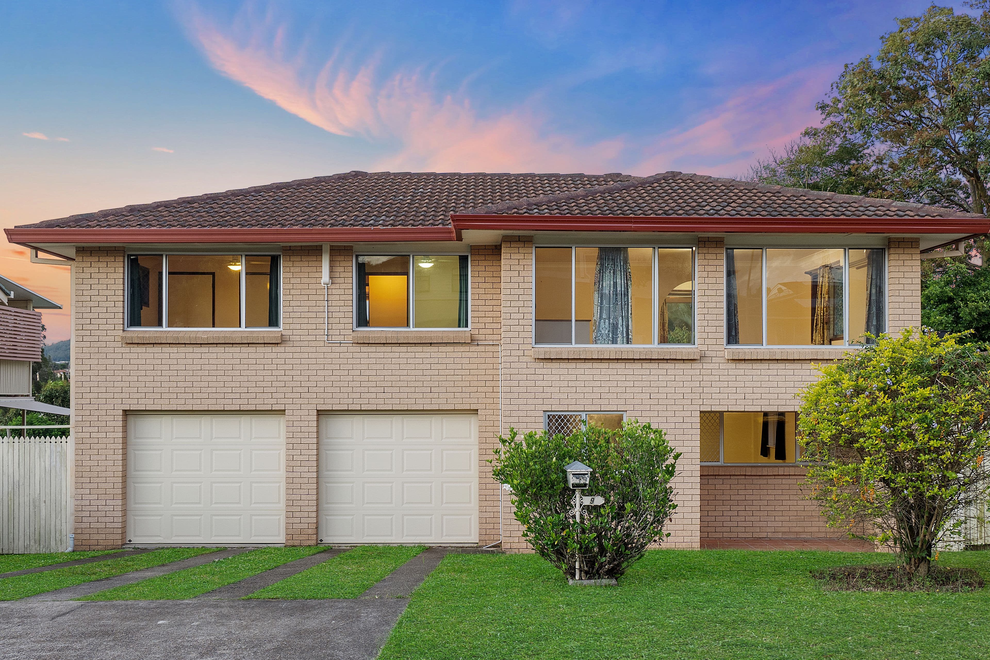 9 Bramwell Street, Eight Mile Plains QLD 4113, Eight Mile Plains - Thumbnail 2
